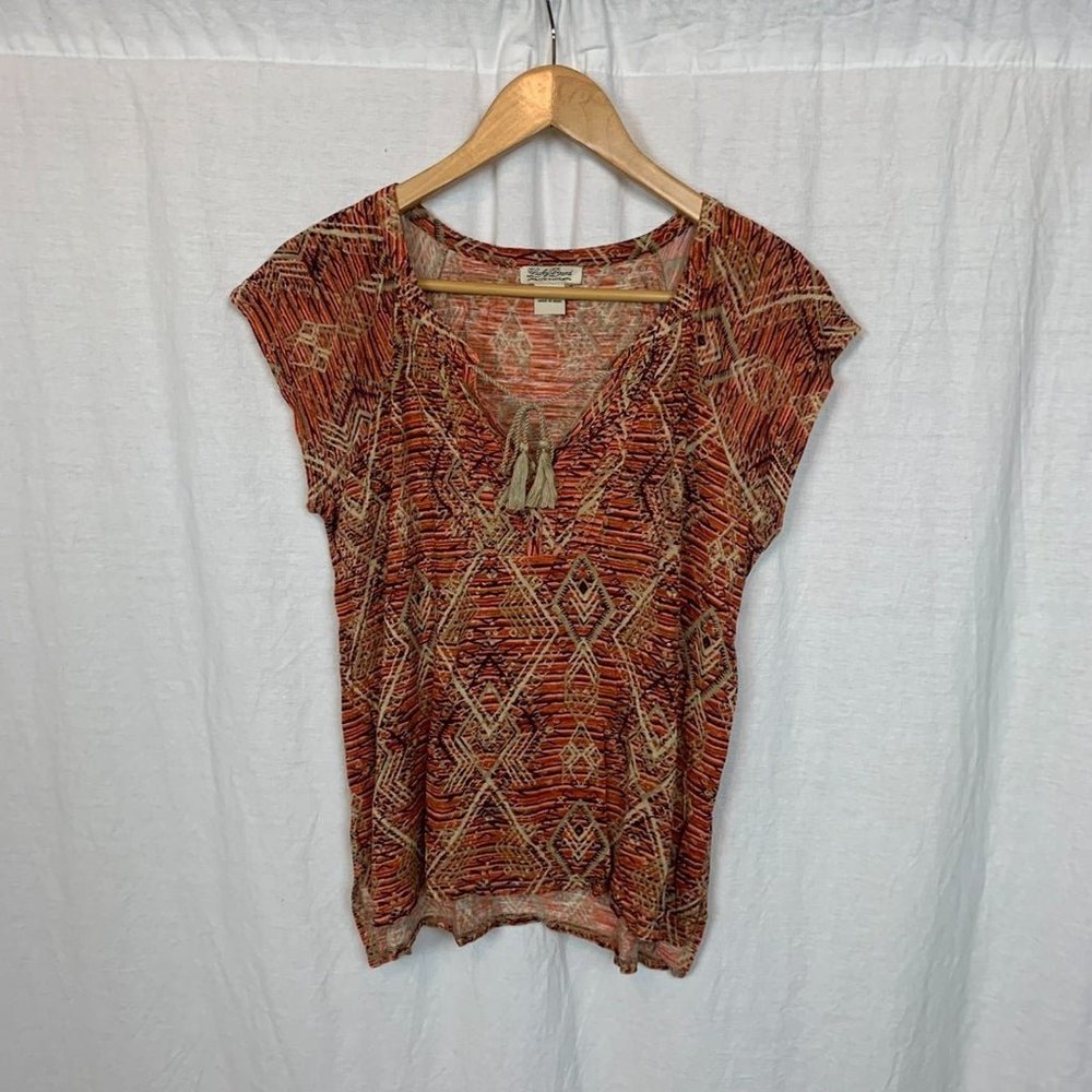 Lucky Brand Women's Printed Short Sleeve V Neck Tee Shirt